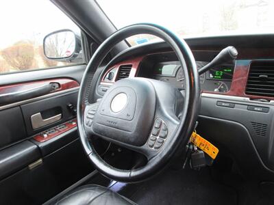 2003 Lincoln Town Car Executive Limousine - Photo 22 - Bohemia, NY 11716
