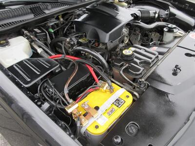 2003 Lincoln Town Car Executive Limousine - Photo 61 - Bohemia, NY 11716