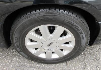 2003 Lincoln Town Car Executive Limousine - Photo 57 - Bohemia, NY 11716