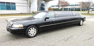 2003 Lincoln Town Car Executive Limousine - Photo 5 - Bohemia, NY 11716