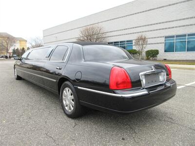 2003 Lincoln Town Car Executive Limousine - Photo 7 - Bohemia, NY 11716