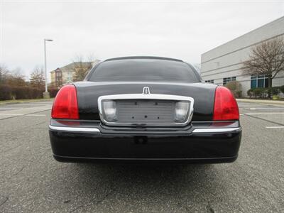 2003 Lincoln Town Car Executive Limousine - Photo 12 - Bohemia, NY 11716