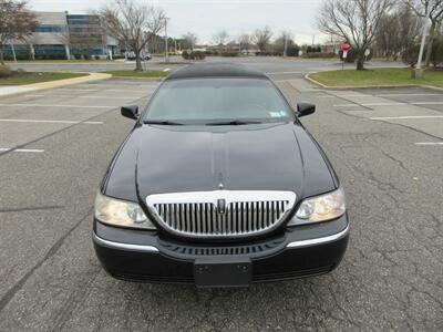 2003 Lincoln Town Car Executive Limousine - Photo 15 - Bohemia, NY 11716