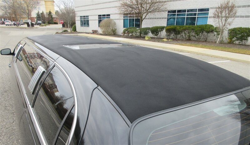 2003 Lincoln Town Car Executive Limousine - Photo 19 - Bohemia, NY 11716