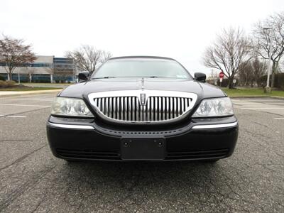 2003 Lincoln Town Car Executive Limousine - Photo 13 - Bohemia, NY 11716