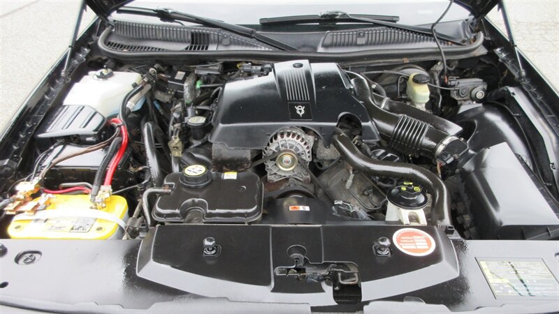 2003 Lincoln Town Car Executive Limousine - Photo 60 - Bohemia, NY 11716