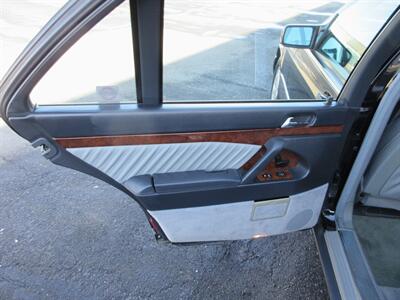 1992 Mercedes-Benz 500 SEL   - Photo 44 - Bohemia, NY 11716