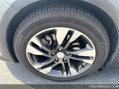 2018 Buick Regal TourX Essence   - Photo 38 - Roselle, IL 60172