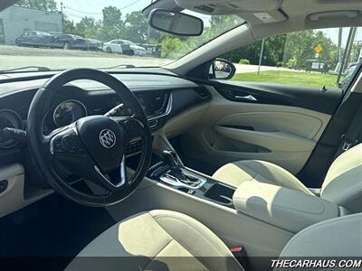 2018 Buick Regal TourX Essence   - Photo 10 - Roselle, IL 60172