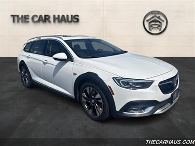 2018 Buick Regal TourX Essence   - Photo 1 - Roselle, IL 60172