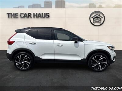 2020 Volvo XC40 T5 R-Design   - Photo 2 - Roselle, IL 60172