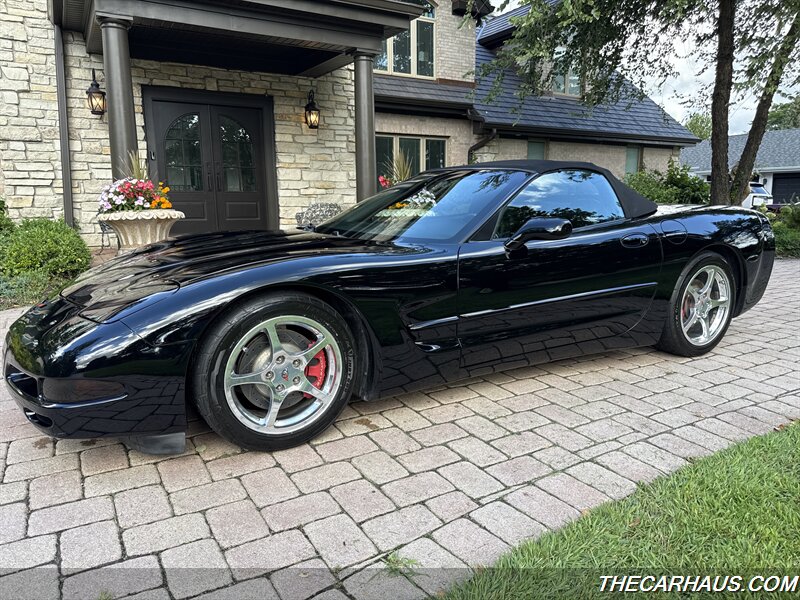 2004 Chevrolet Corvette Convertible 6 Speed - Photo 1 - Roselle, IL 60172