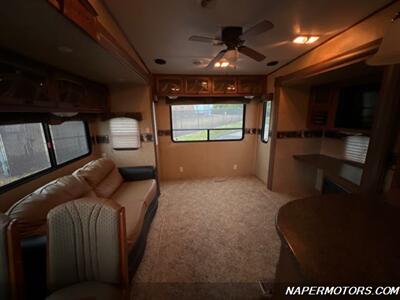 2013 Heartland Elkridge 34QSRL   - Photo 23 - Naperville, IL 60565