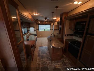 2013 Heartland Elkridge 34QSRL   - Photo 31 - Naperville, IL 60565