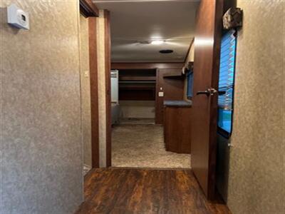 2013 Heartland Elkridge 34QSRL   - Photo 33 - Naperville, IL 60565