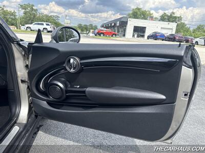2017 MINI Convertible Cooper   - Photo 18 - Roselle, IL 60172