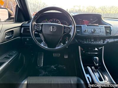 2017 Honda Accord Sport   - Photo 11 - Roselle, IL 60172