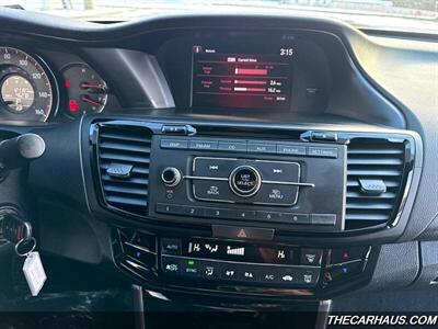 2017 Honda Accord Sport   - Photo 17 - Roselle, IL 60172