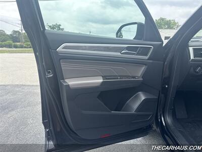 2022 Volkswagen Atlas Cross Sport SE 4Motion   - Photo 11 - Roselle, IL 60172