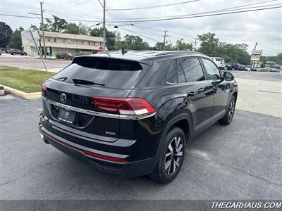 2022 Volkswagen Atlas Cross Sport SE 4Motion   - Photo 3 - Roselle, IL 60172