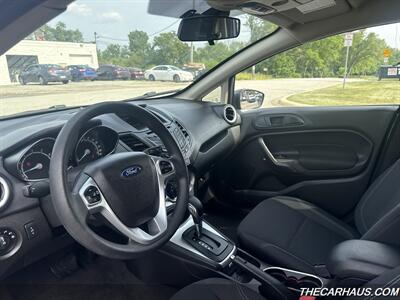 2018 Ford Fiesta SE   - Photo 10 - Roselle, IL 60172