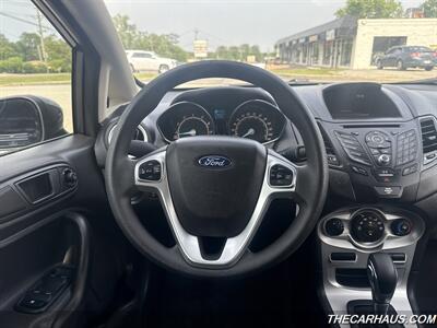 2018 Ford Fiesta SE   - Photo 23 - Roselle, IL 60172
