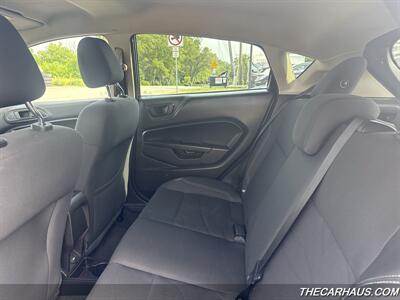2018 Ford Fiesta SE   - Photo 12 - Roselle, IL 60172