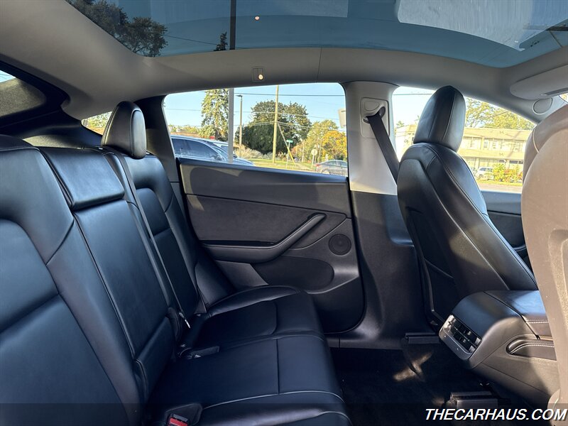 2021 Tesla Model Y Long Range   - Photo 15 - Roselle, IL 60172
