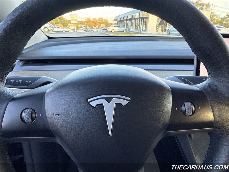 2021 Tesla Model Y Long Range   - Photo 24 - Roselle, IL 60172