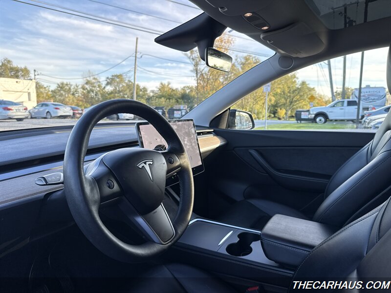 2021 Tesla Model Y Long Range   - Photo 10 - Roselle, IL 60172