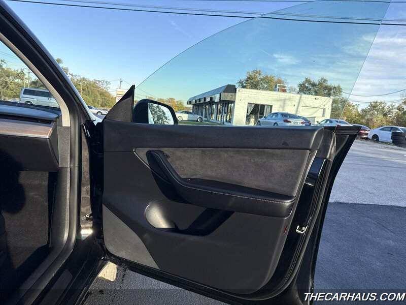 2021 Tesla Model Y Long Range   - Photo 20 - Roselle, IL 60172