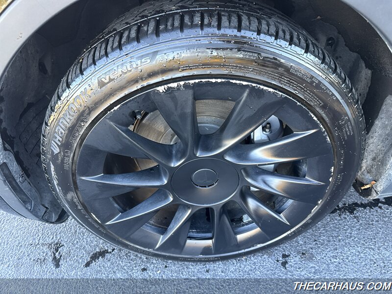 2021 Tesla Model Y Long Range   - Photo 37 - Roselle, IL 60172