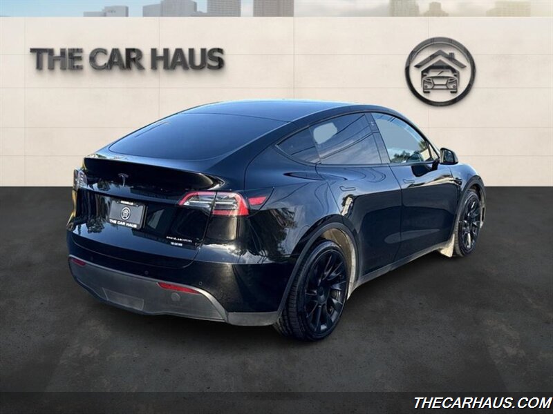 2021 Tesla Model Y Long Range photo 3