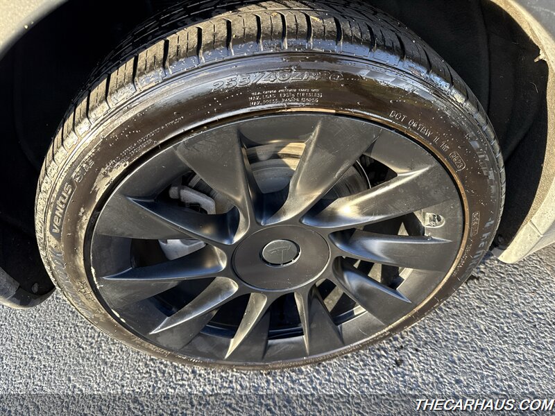 2021 Tesla Model Y Long Range   - Photo 39 - Roselle, IL 60172
