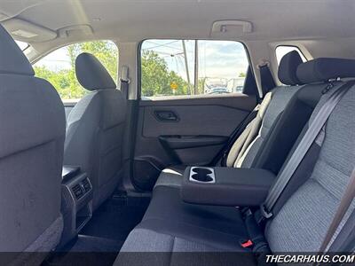2022 Nissan Rogue S   - Photo 12 - Roselle, IL 60172