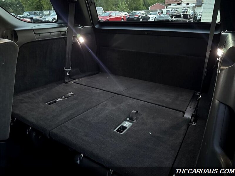 2017 Land Rover Discovery HSE   - Photo 15 - Roselle, IL 60172