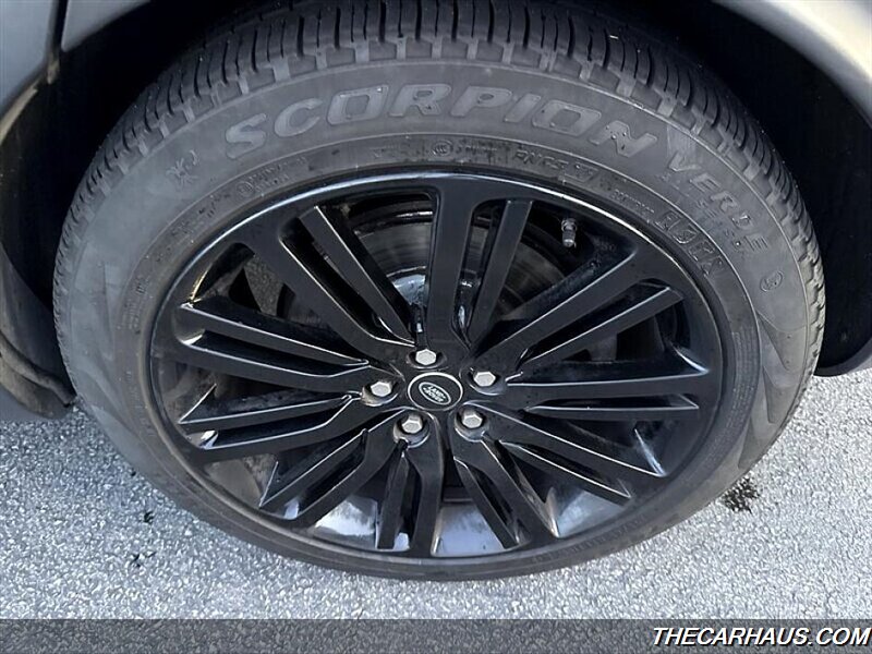 2017 Land Rover Discovery HSE   - Photo 37 - Roselle, IL 60172
