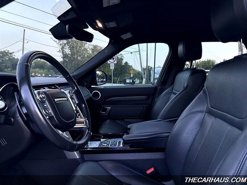 2017 Land Rover Discovery HSE   - Photo 9 - Roselle, IL 60172