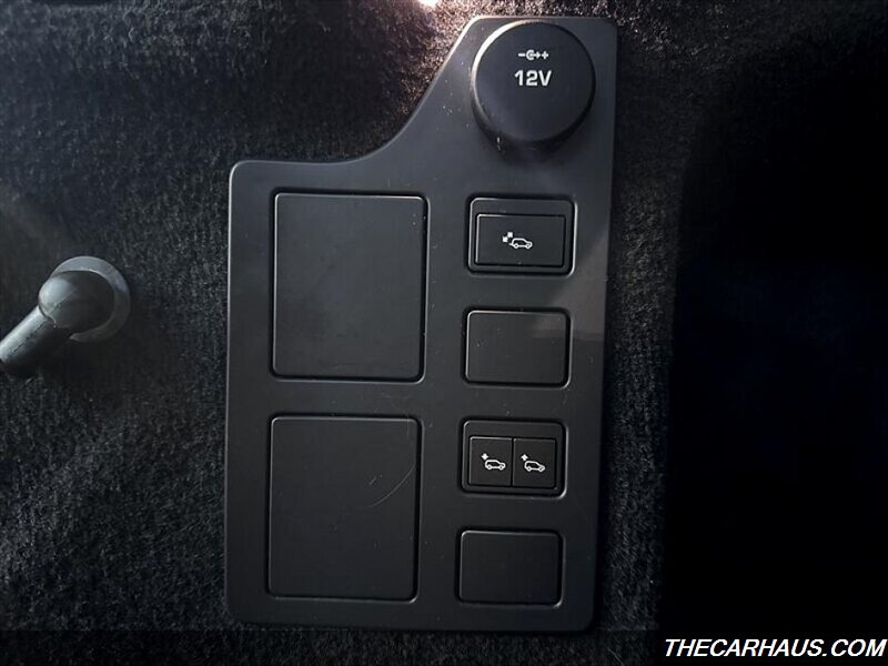 2017 Land Rover Discovery HSE   - Photo 35 - Roselle, IL 60172