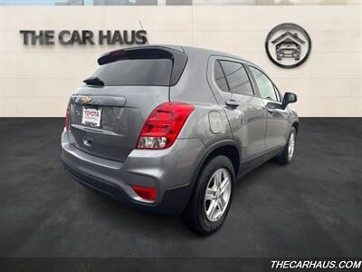 2020 Chevrolet Trax LS   - Photo 3 - Roselle, IL 60172