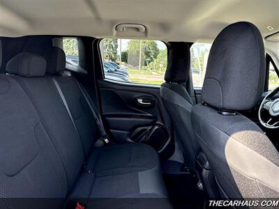 2020 Jeep Renegade Latitude   - Photo 15 - Roselle, IL 60172