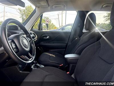 2020 Jeep Renegade Latitude   - Photo 9 - Roselle, IL 60172