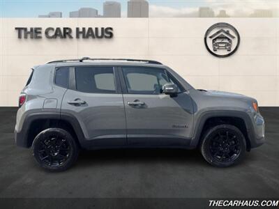 2020 Jeep Renegade Latitude   - Photo 2 - Roselle, IL 60172