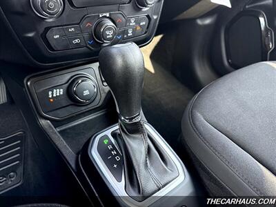 2020 Jeep Renegade Latitude   - Photo 29 - Roselle, IL 60172