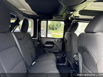 2018 Jeep Wrangler Unlimited Sport   - Photo 15 - Roselle, IL 60172