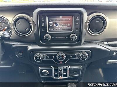 2018 Jeep Wrangler Unlimited Sport   - Photo 23 - Roselle, IL 60172