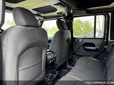 2018 Jeep Wrangler Unlimited Sport   - Photo 13 - Roselle, IL 60172