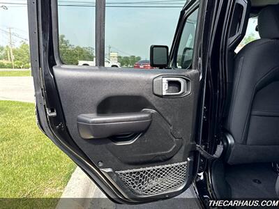 2018 Jeep Wrangler Unlimited Sport   - Photo 14 - Roselle, IL 60172