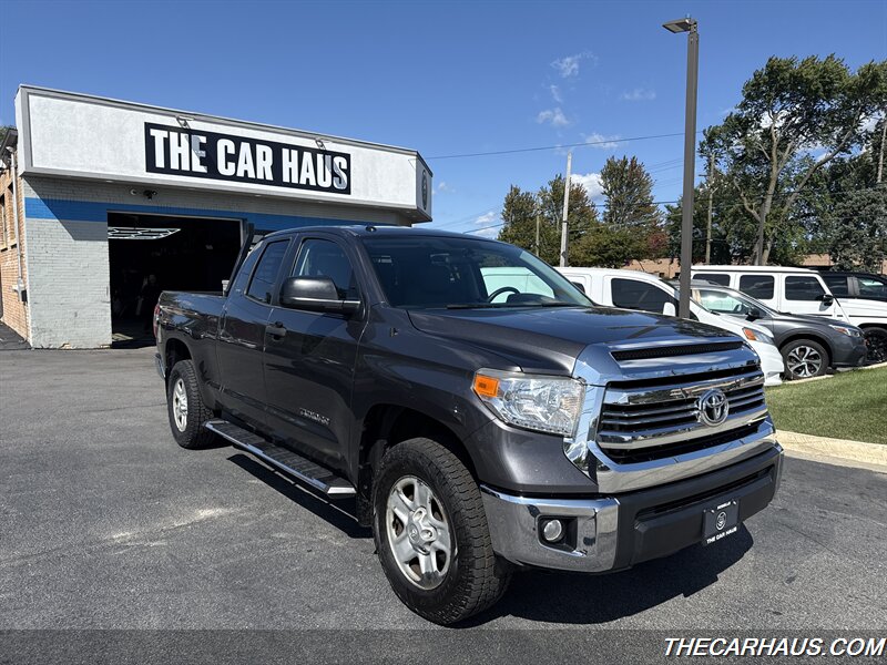 2016 Toyota Tundra SR5 - Photo 1 - Roselle, IL 60172