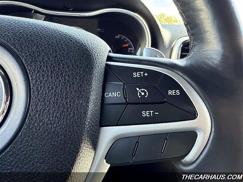2015 Jeep Grand Cherokee Laredo   - Photo 25 - Roselle, IL 60172